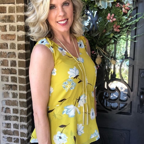 CAbi #3782 Dazzle Top Small NWOT - Picture 1 of 11